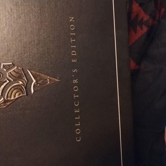 The Elder Scrolls Online Collector's Edition Dwarven Colossus Statue - Picture 6 of 9